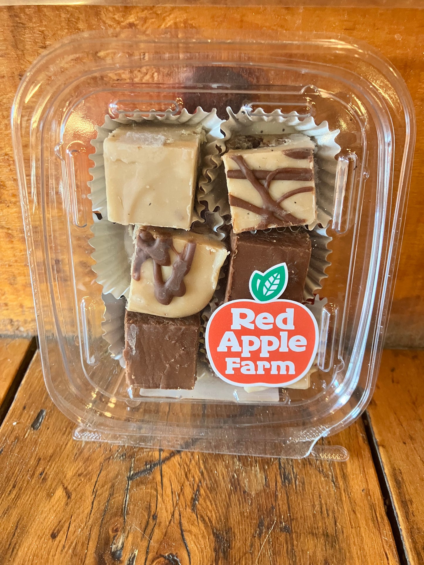 6 piece New England favorite fudge.